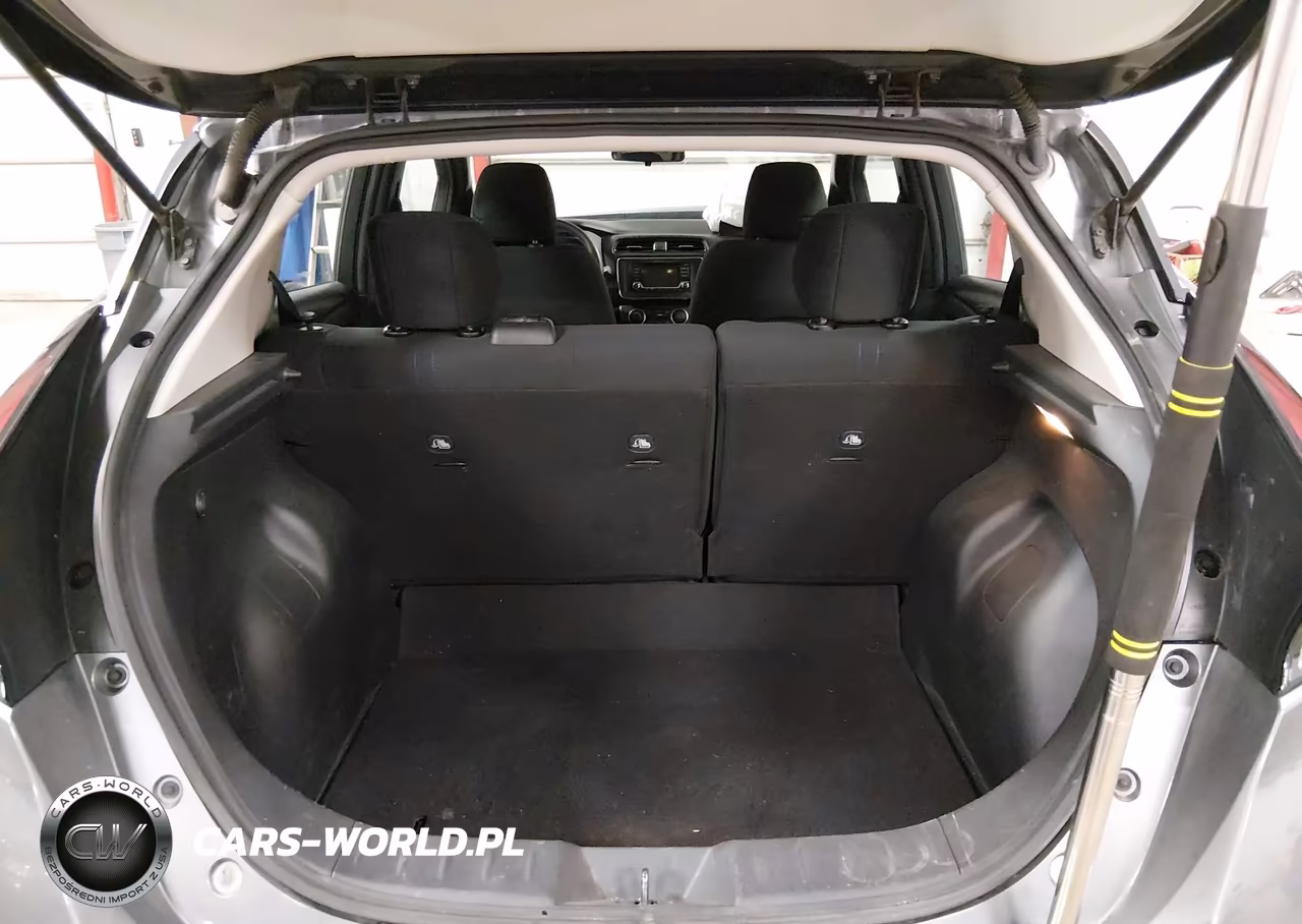 2018 Nissan Leaf S VIN:1N4AZ1CP8JC300478 - 19
