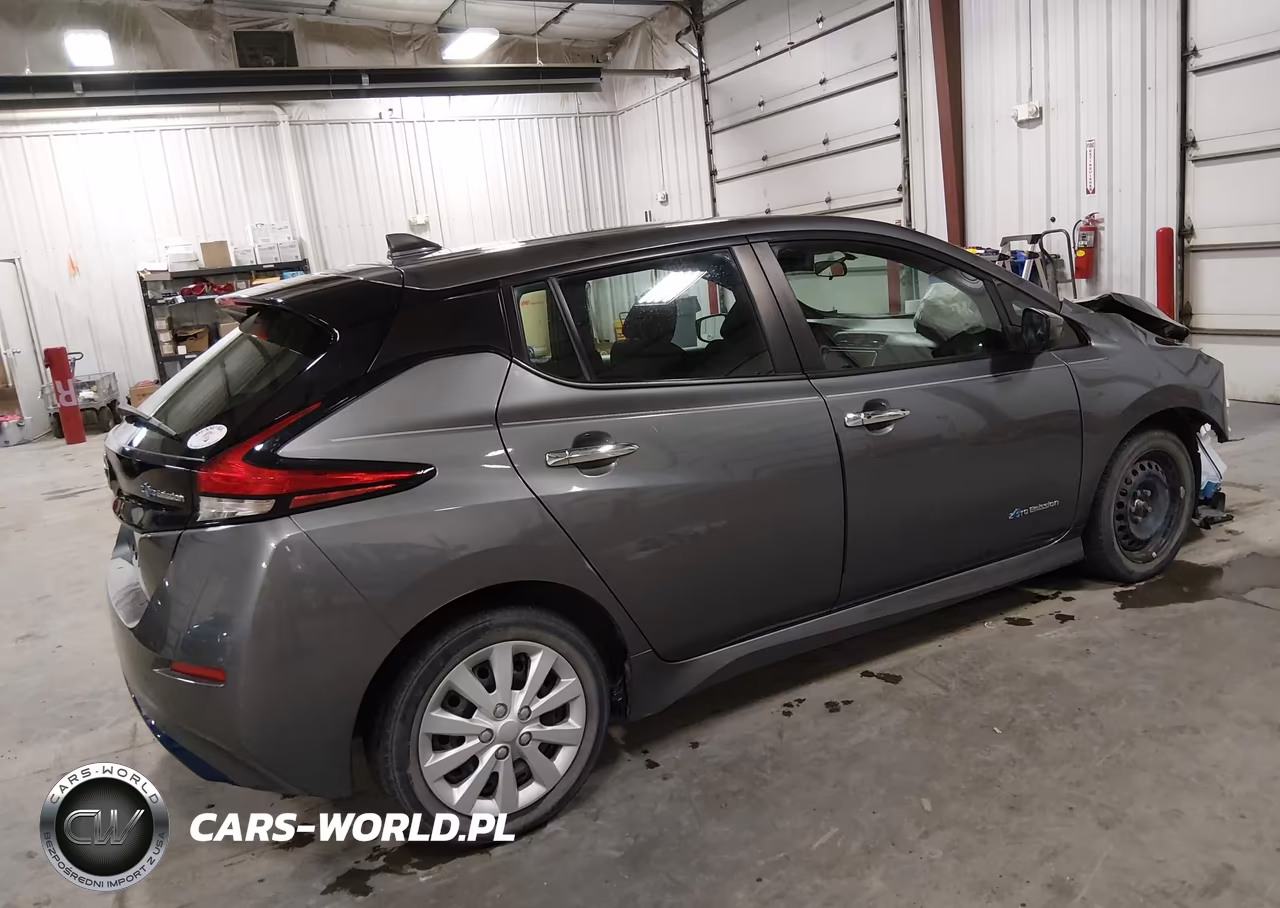 2018 Nissan Leaf S VIN:1N4AZ1CP8JC300478 - 4