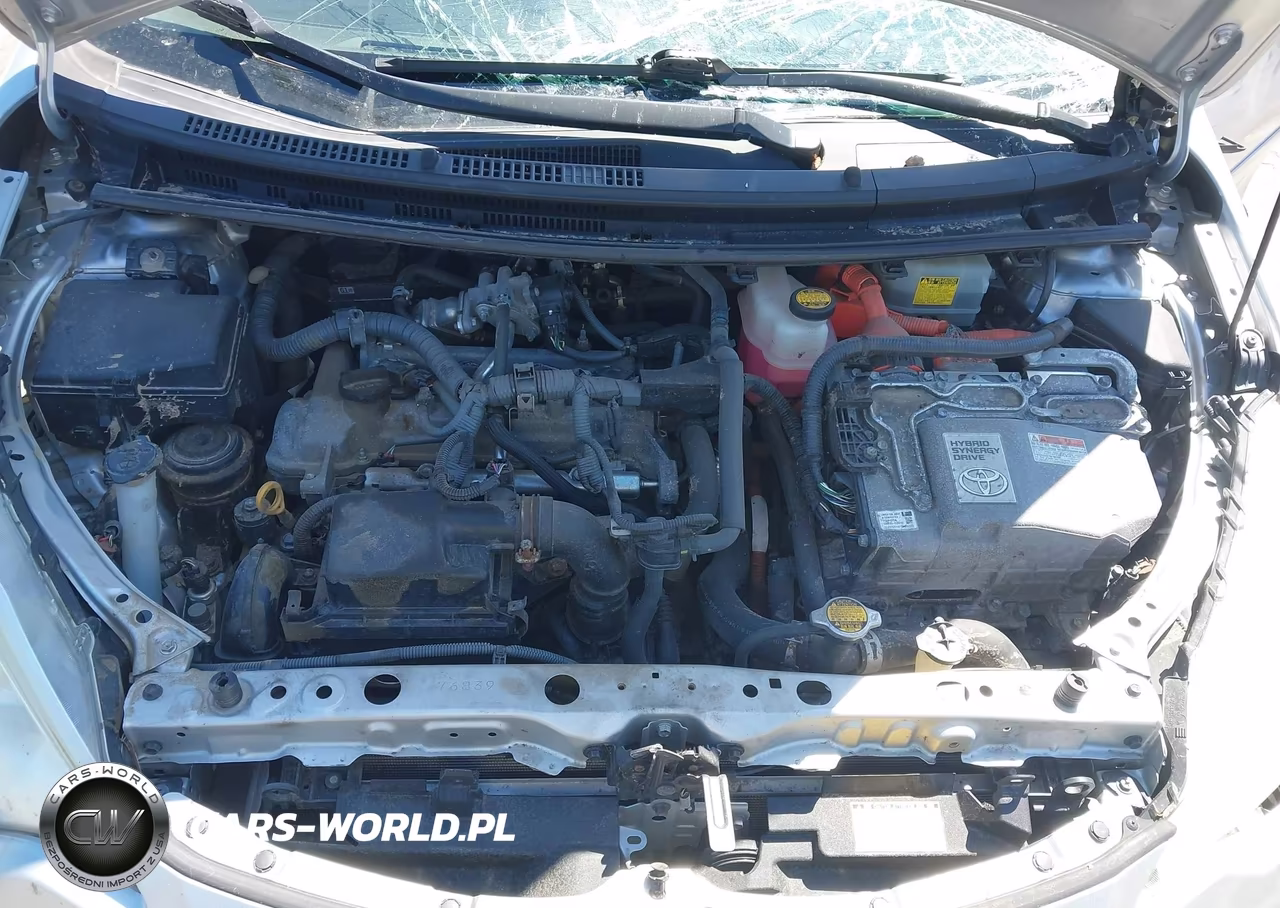2013 Toyota Prius C Three VIN:JTDKDTB34D1534222 - 10