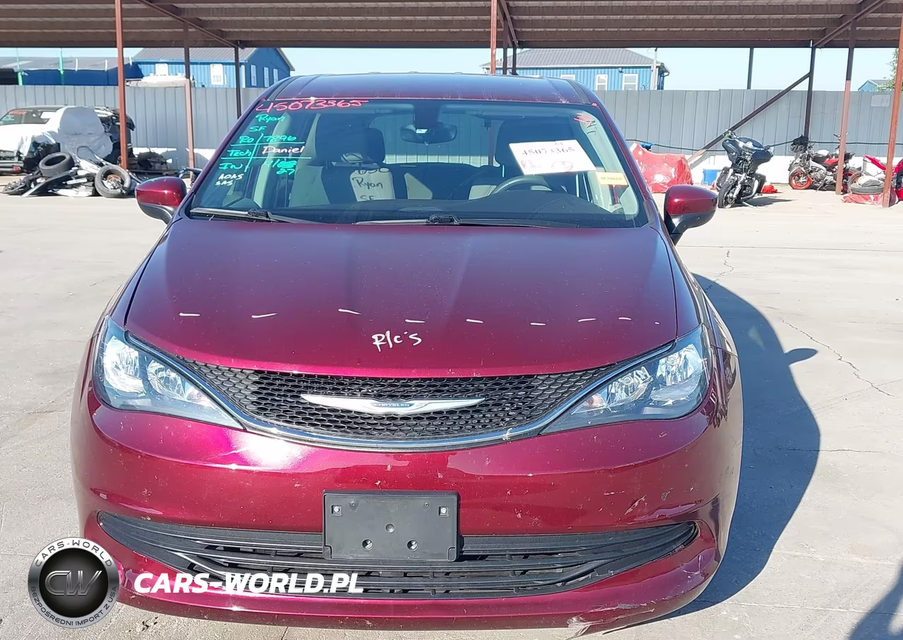 2017 Chrysler Pacifica Touring VIN:2C4RC1DG3HR609449 - 12