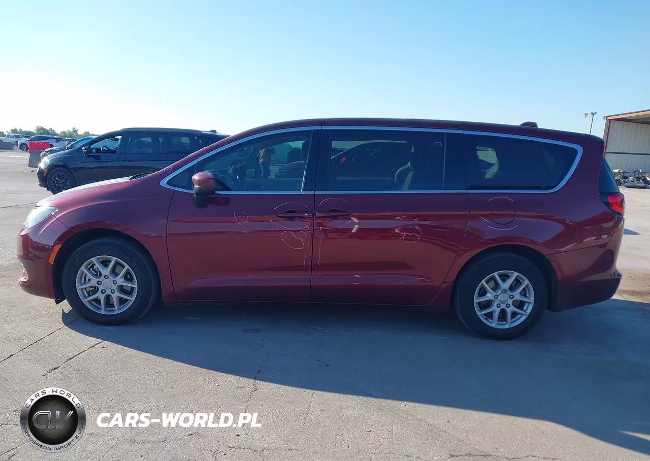 2017 Chrysler Pacifica Touring VIN:2C4RC1DG3HR609449 - 14