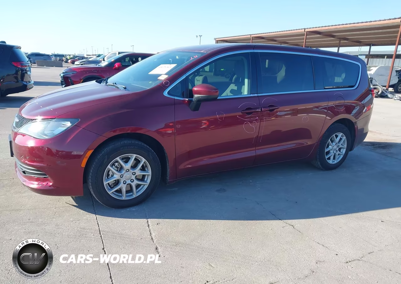 2017 Chrysler Pacifica Touring VIN:2C4RC1DG3HR609449 - 2