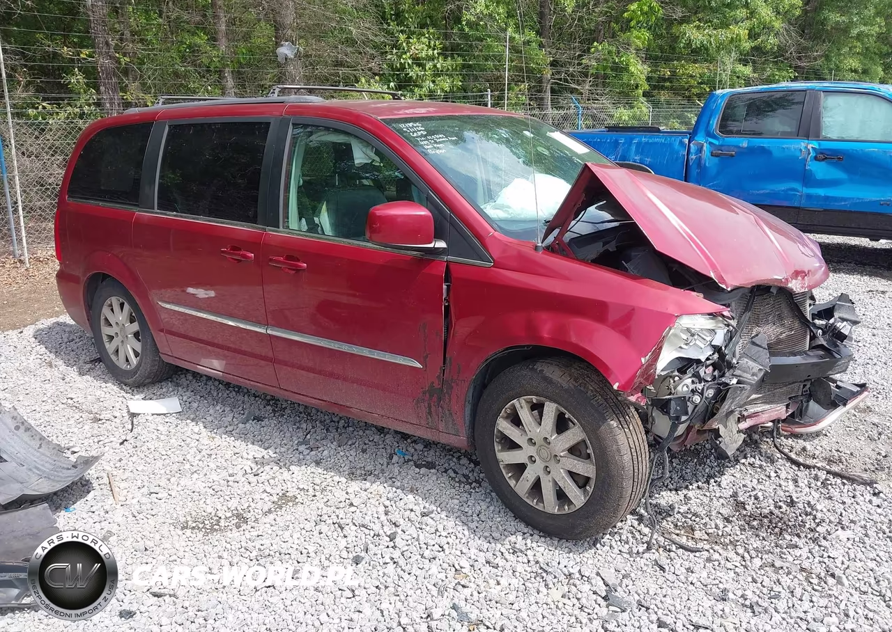 2014 Chrysler Town & Country Touring – zdjęcie 1 z 17