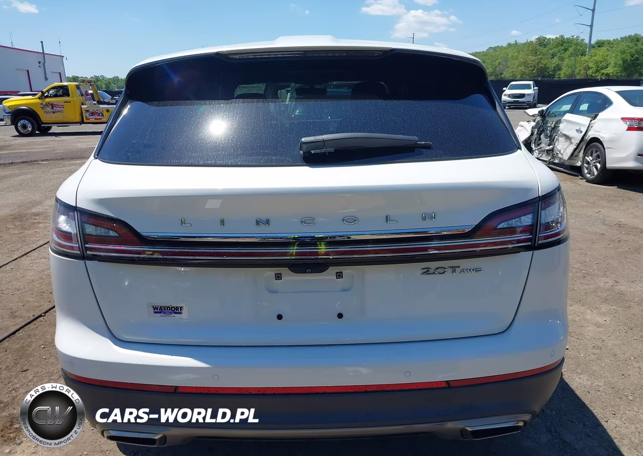2020 Lincoln Nautilus Reserve VIN:2LMPJ8K97LBL24992 - 17