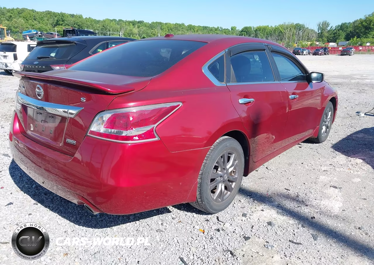 2015 Nissan Altima 2.5 S VIN:1N4AL3AP3FC493176 - 4