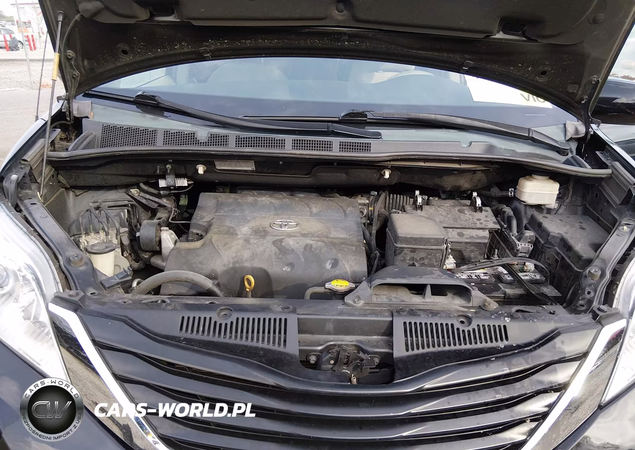 2011 Toyota Sienna Le V6 VIN:5TDKK3DC7BS171403 - 10
