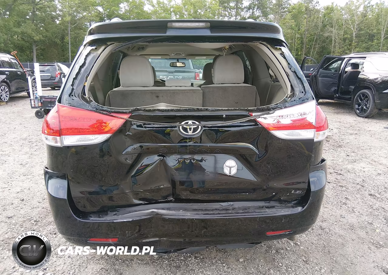 2011 Toyota Sienna Le V6 VIN:5TDKK3DC7BS171403 - 6