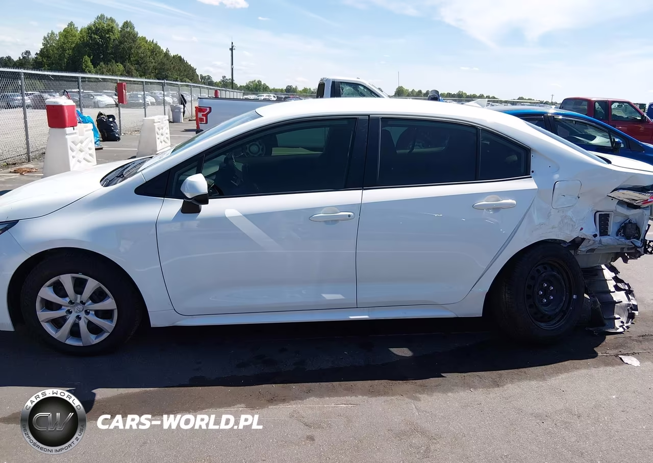 2026 Toyota Corolla Hybrid Hybrid Le VIN:JTDBCMFE7T3131312 - 14