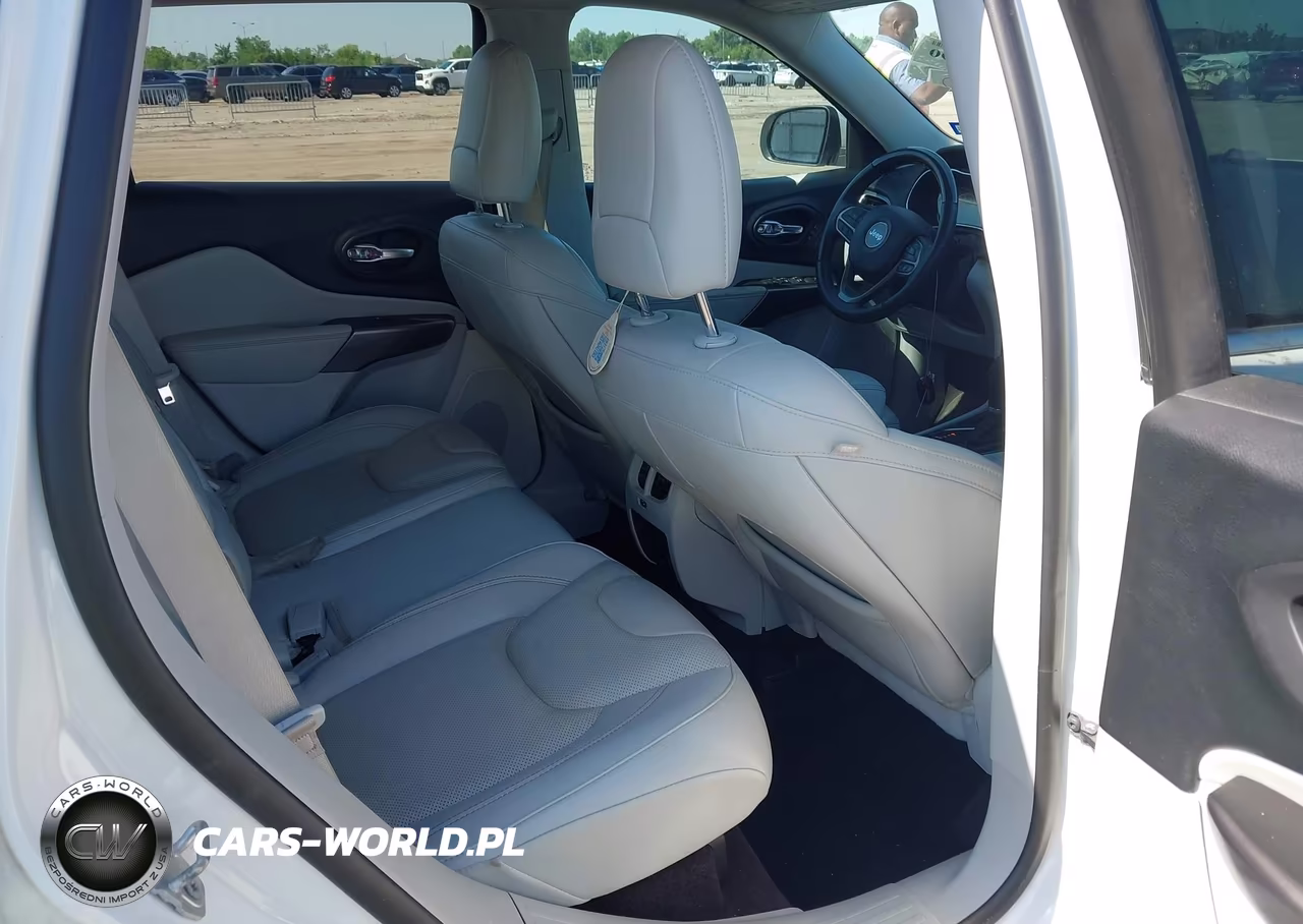 2019 Jeep Cherokee Overland Fwd VIN:1C4PJLJX5KD285833 - 8