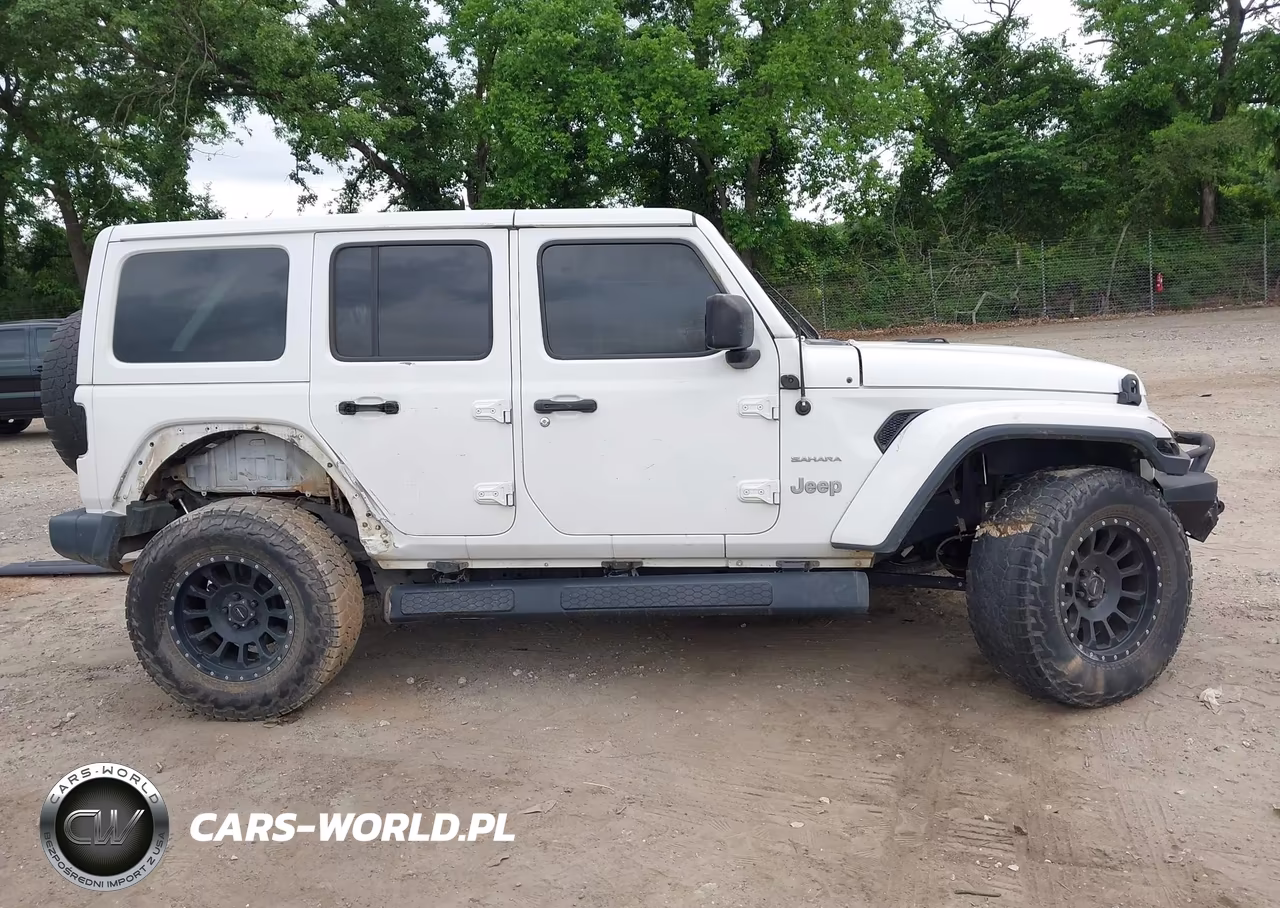2018 Jeep Wrangler Unlimited Sahara 4X4 VIN:1C4HJXENXJW321765 - 14