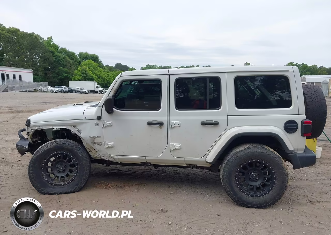 2018 Jeep Wrangler Unlimited Sahara 4X4 VIN:1C4HJXENXJW321765 - 15