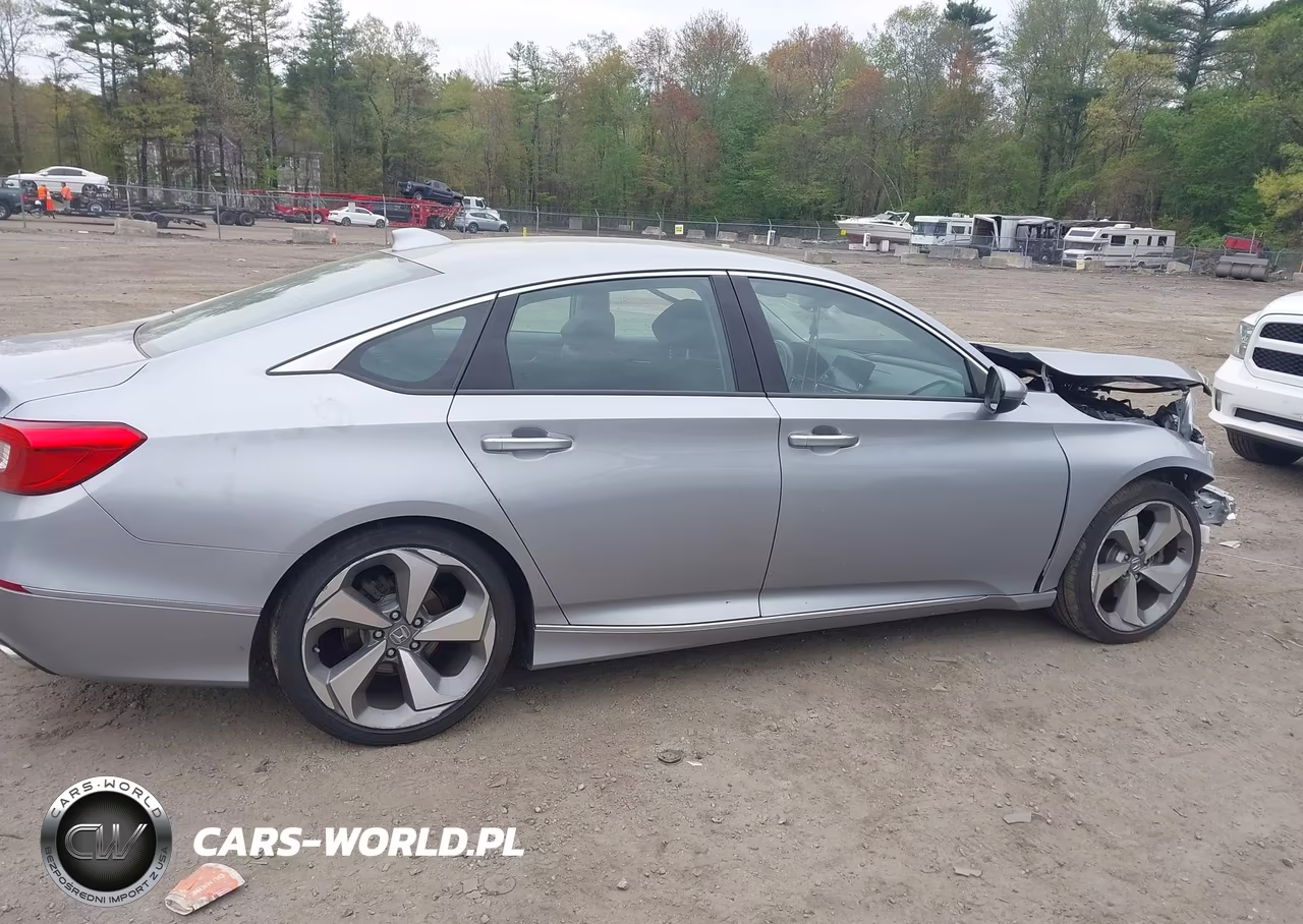 2018 Honda Accord Touring 2.0T VIN:1HGCV2F9XJA013691 - 14