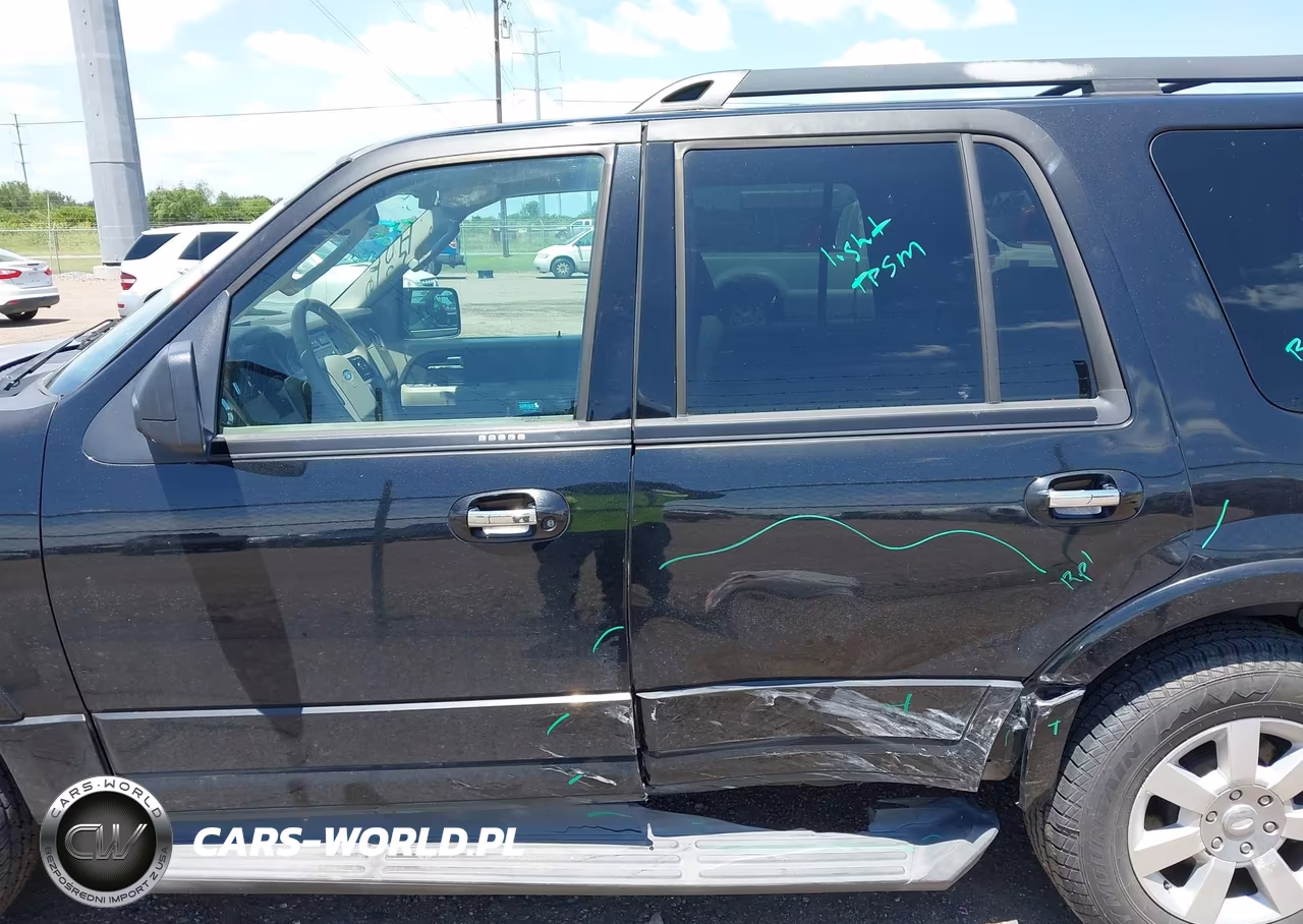 2010 Ford Expedition Xlt VIN:1FMJU1F57AEB53699 - 14