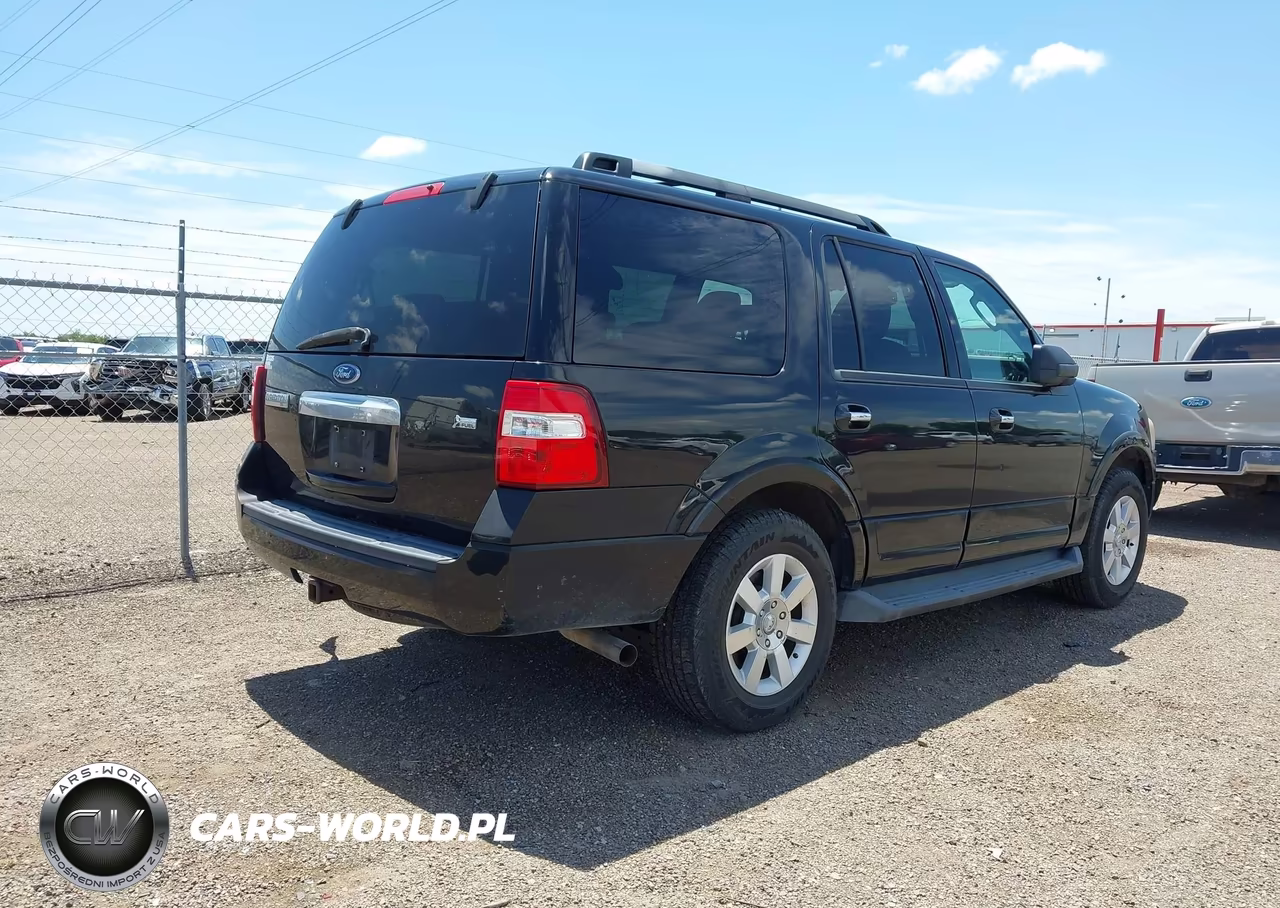 2010 Ford Expedition Xlt VIN:1FMJU1F57AEB53699 - 4