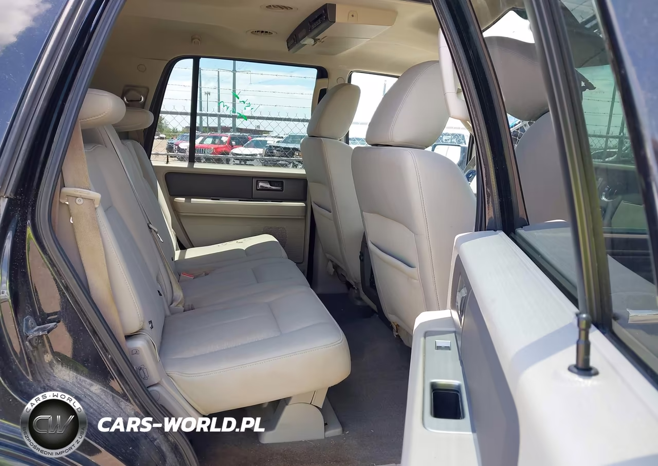 2010 Ford Expedition Xlt VIN:1FMJU1F57AEB53699 - 8