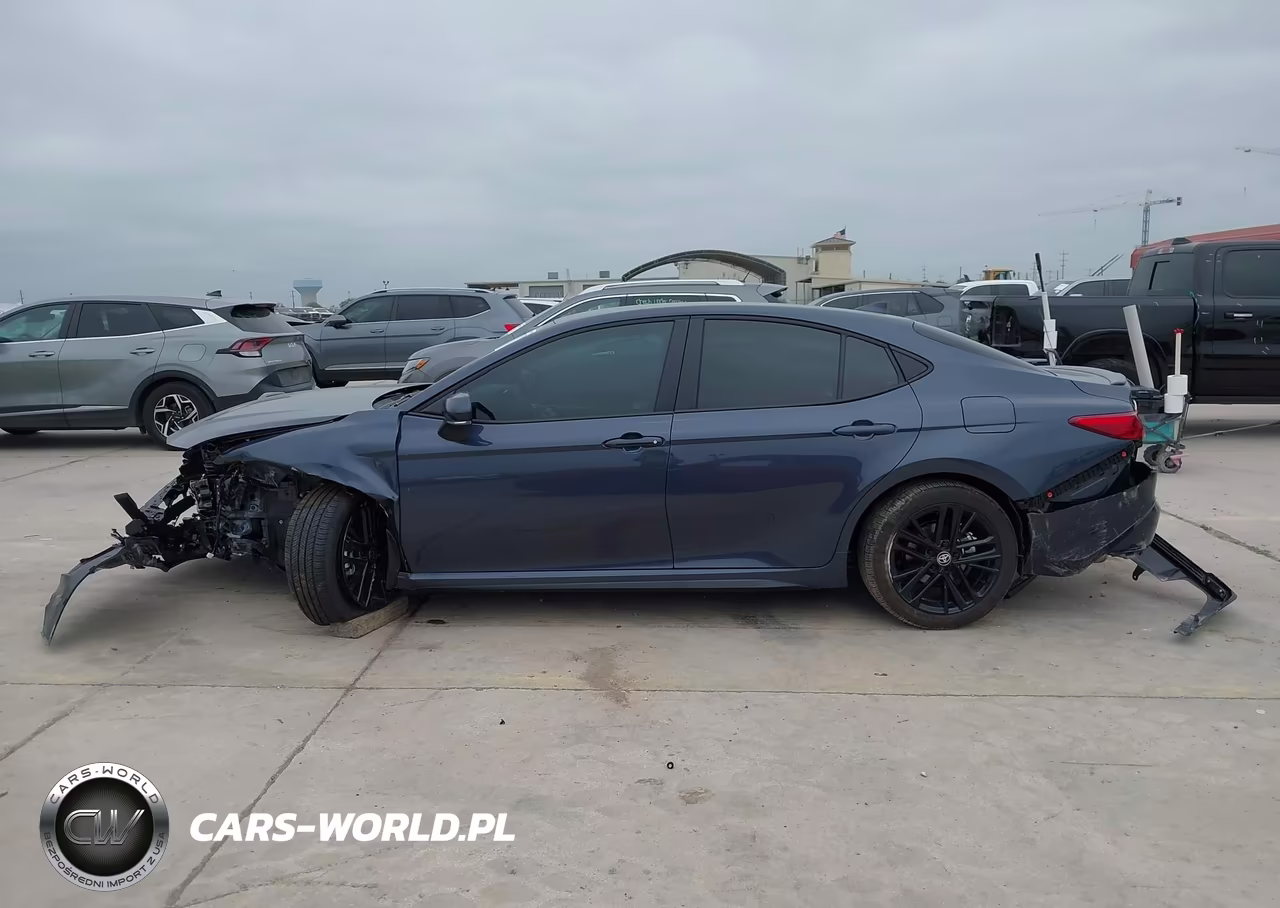 2026 Toyota Camry Se VIN:4T1DAACK1TU729912 - 14