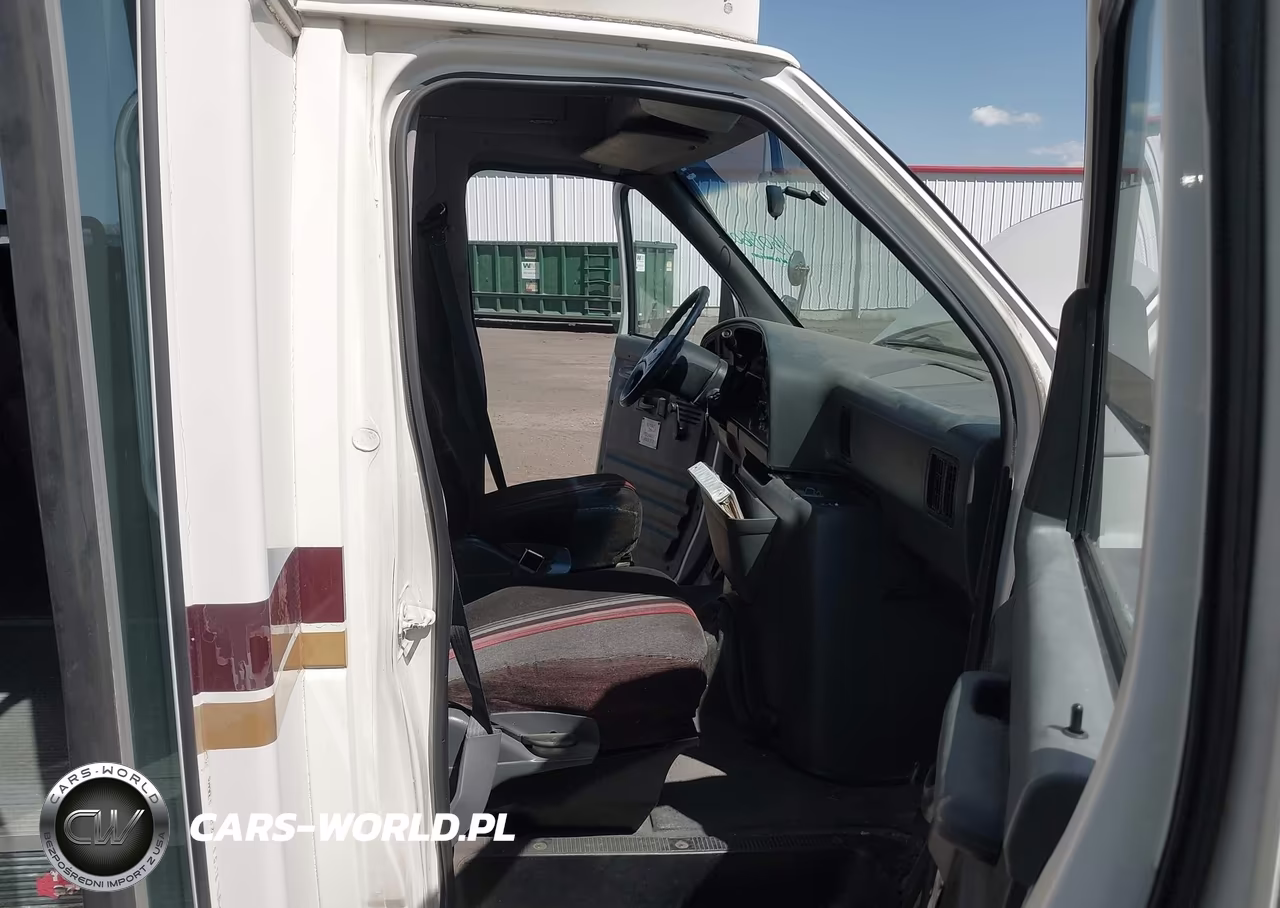1996 Ford Econoline E350 Cutaway Van VIN:1FDKE30G5THB09581 - 5
