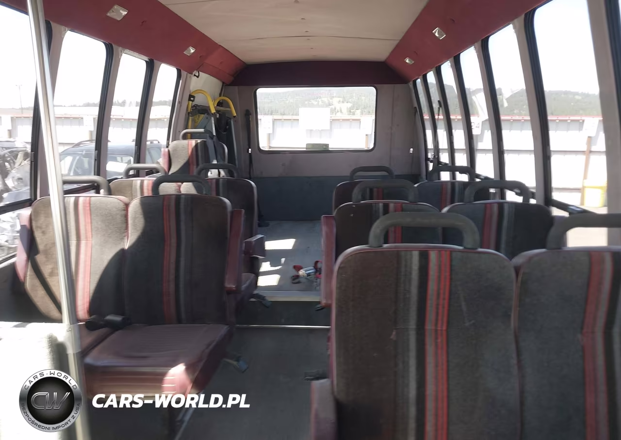 1996 Ford Econoline E350 Cutaway Van VIN:1FDKE30G5THB09581 - 8