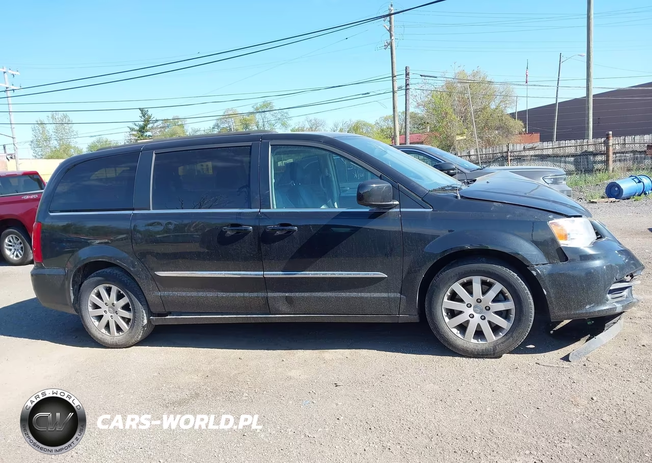 2016 Chrysler Town & Country Touring VIN:2C4RC1BG7GR294432 - 13