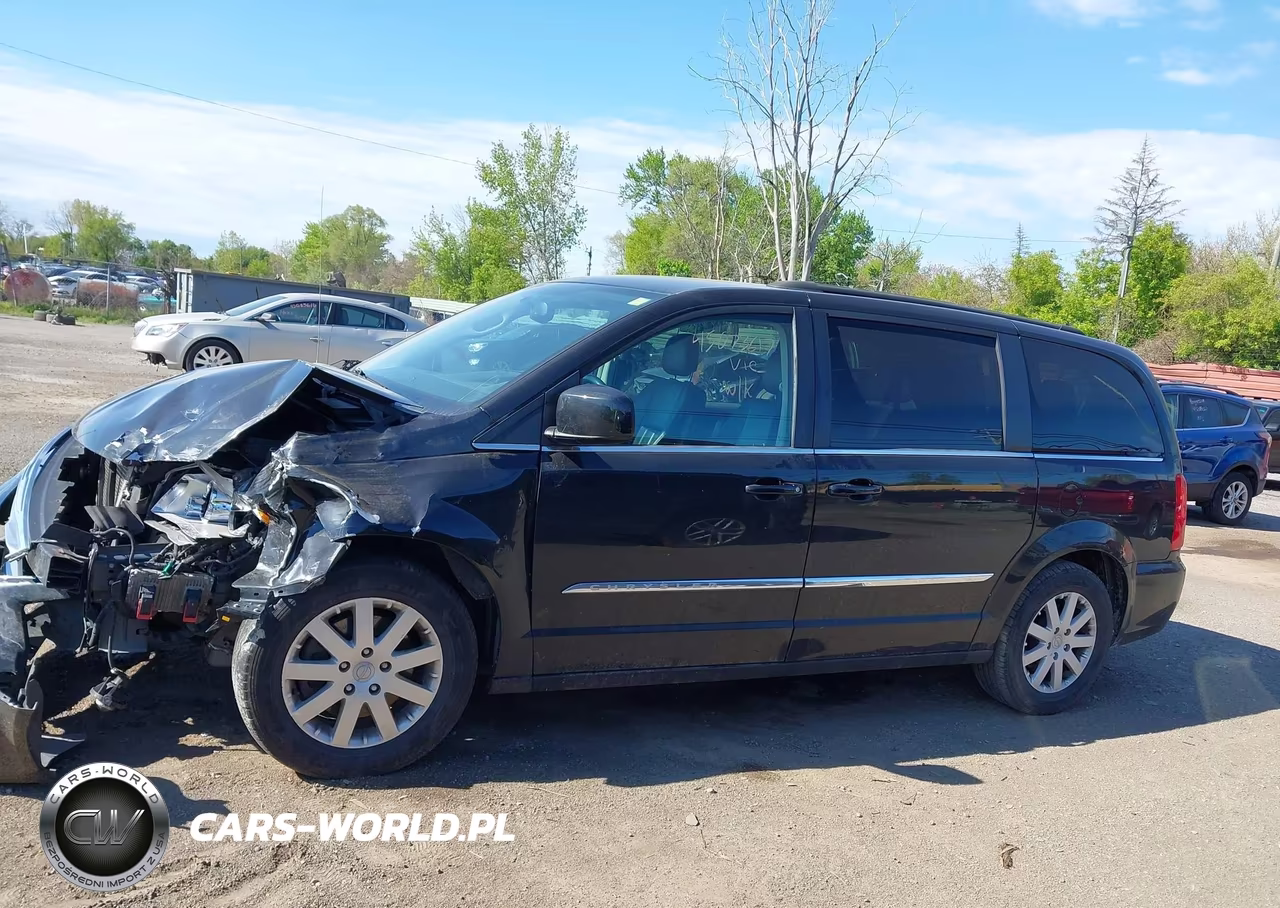 2016 Chrysler Town & Country Touring VIN:2C4RC1BG7GR294432 - 14