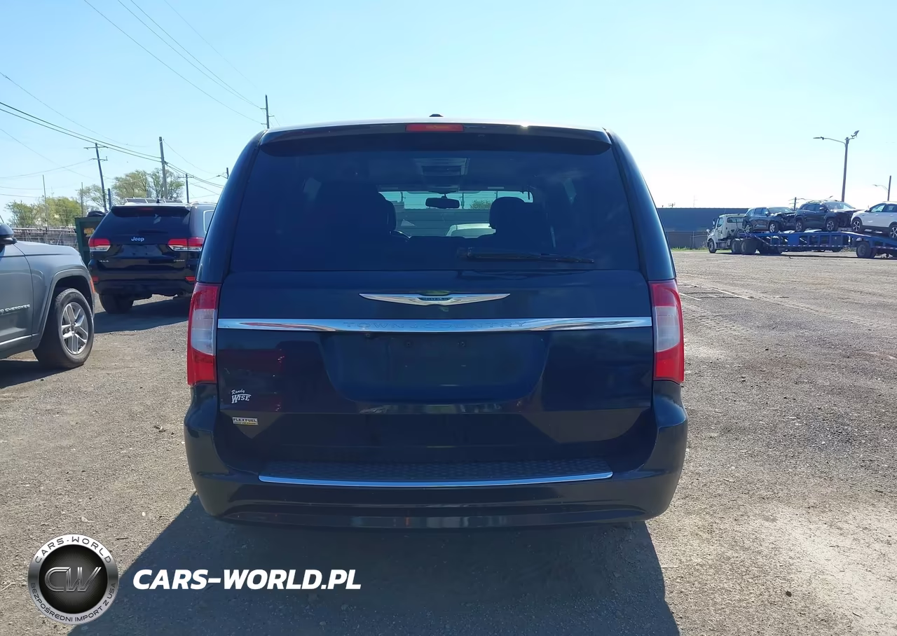 2016 Chrysler Town & Country Touring VIN:2C4RC1BG7GR294432 - 16