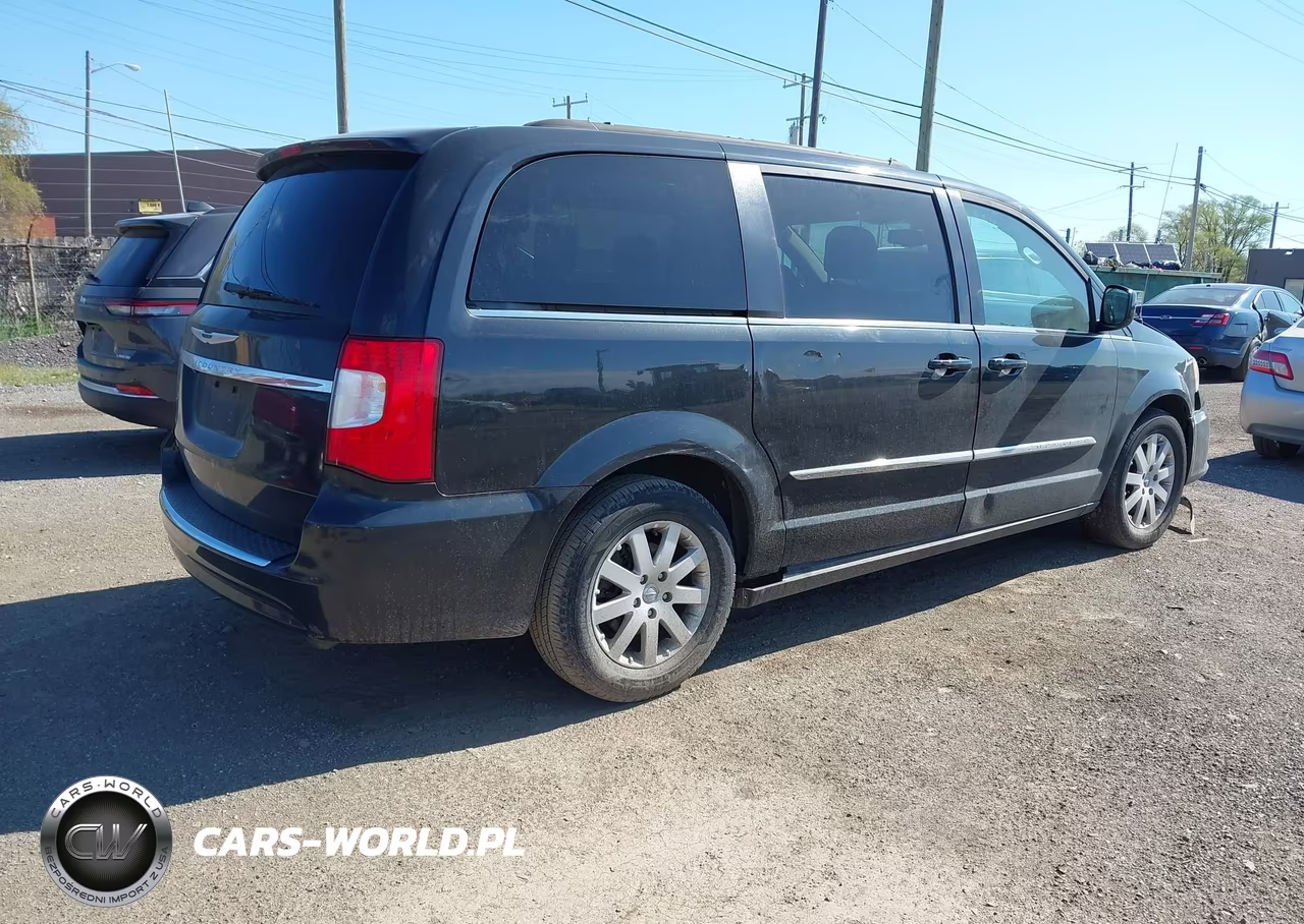2016 Chrysler Town & Country Touring VIN:2C4RC1BG7GR294432 - 4