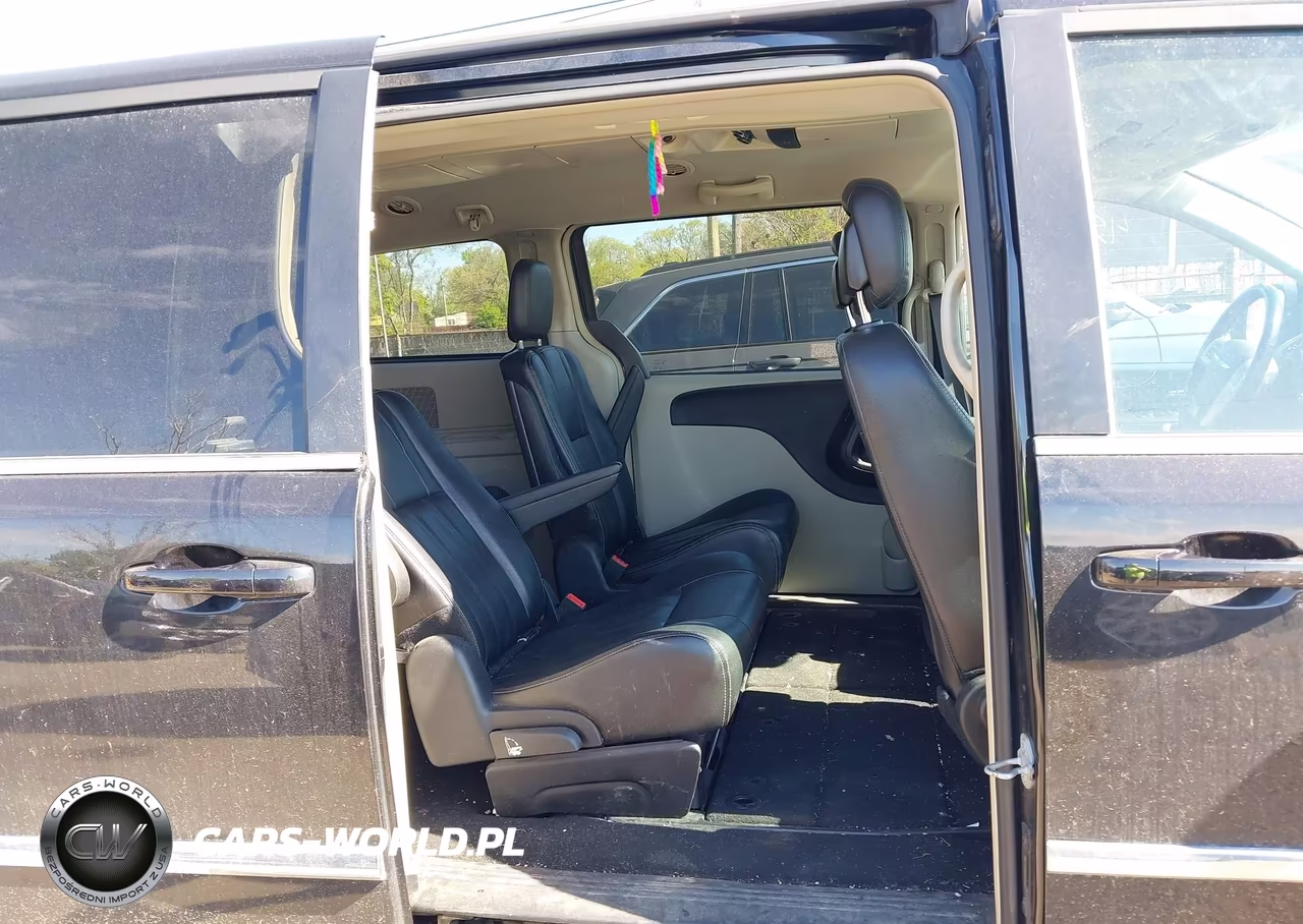 2016 Chrysler Town & Country Touring VIN:2C4RC1BG7GR294432 - 8