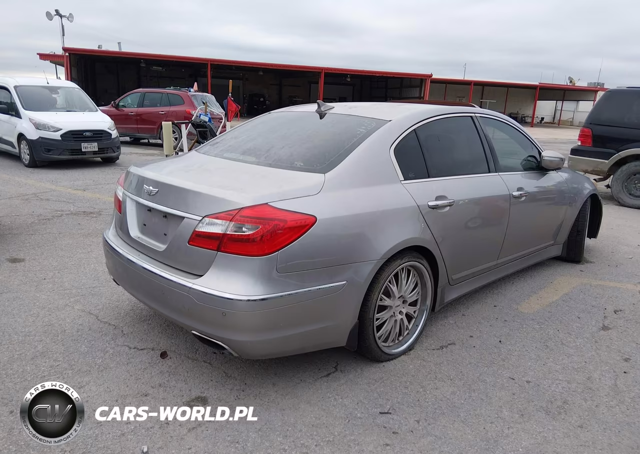 2012 Hyundai Genesis 3.8 VIN:KMHGC4DDXCU183779 - 4