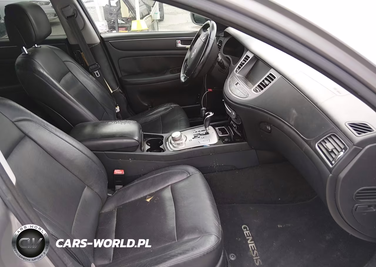 2012 Hyundai Genesis 3.8 VIN:KMHGC4DDXCU183779 - 5