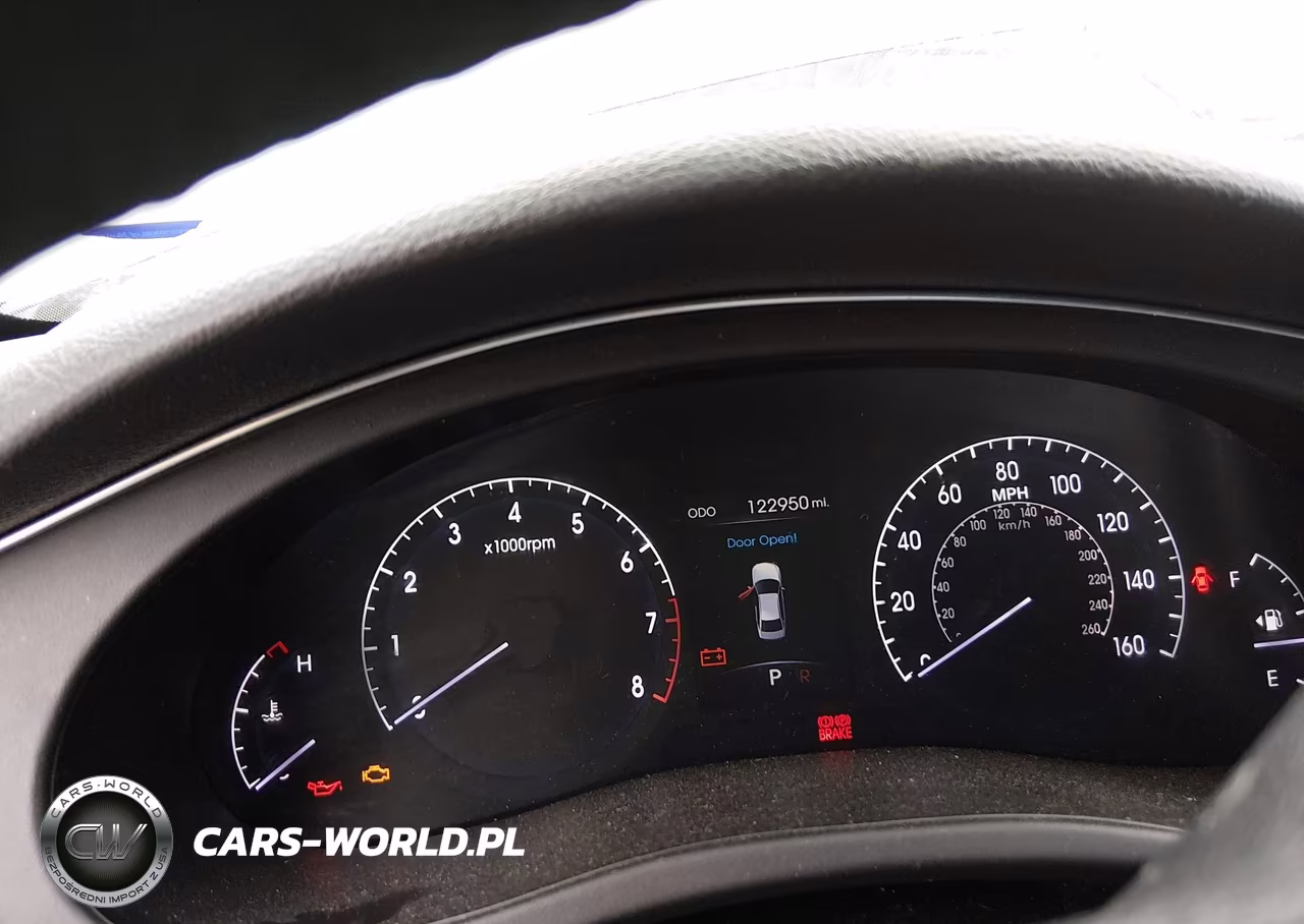 2012 Hyundai Genesis 3.8 VIN:KMHGC4DDXCU183779 - 7