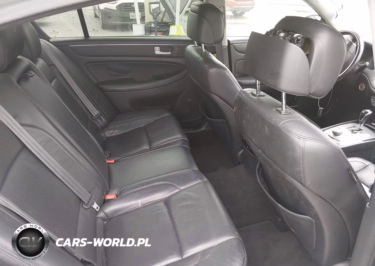 2012 Hyundai Genesis 3.8 VIN:KMHGC4DDXCU183779 - 8