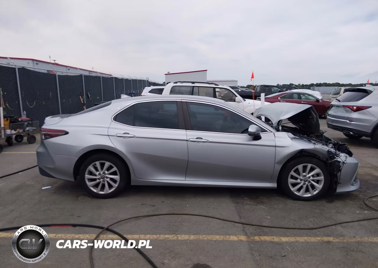 2021 Toyota Camry Le VIN:4T1C11AK9MU552056 - 13