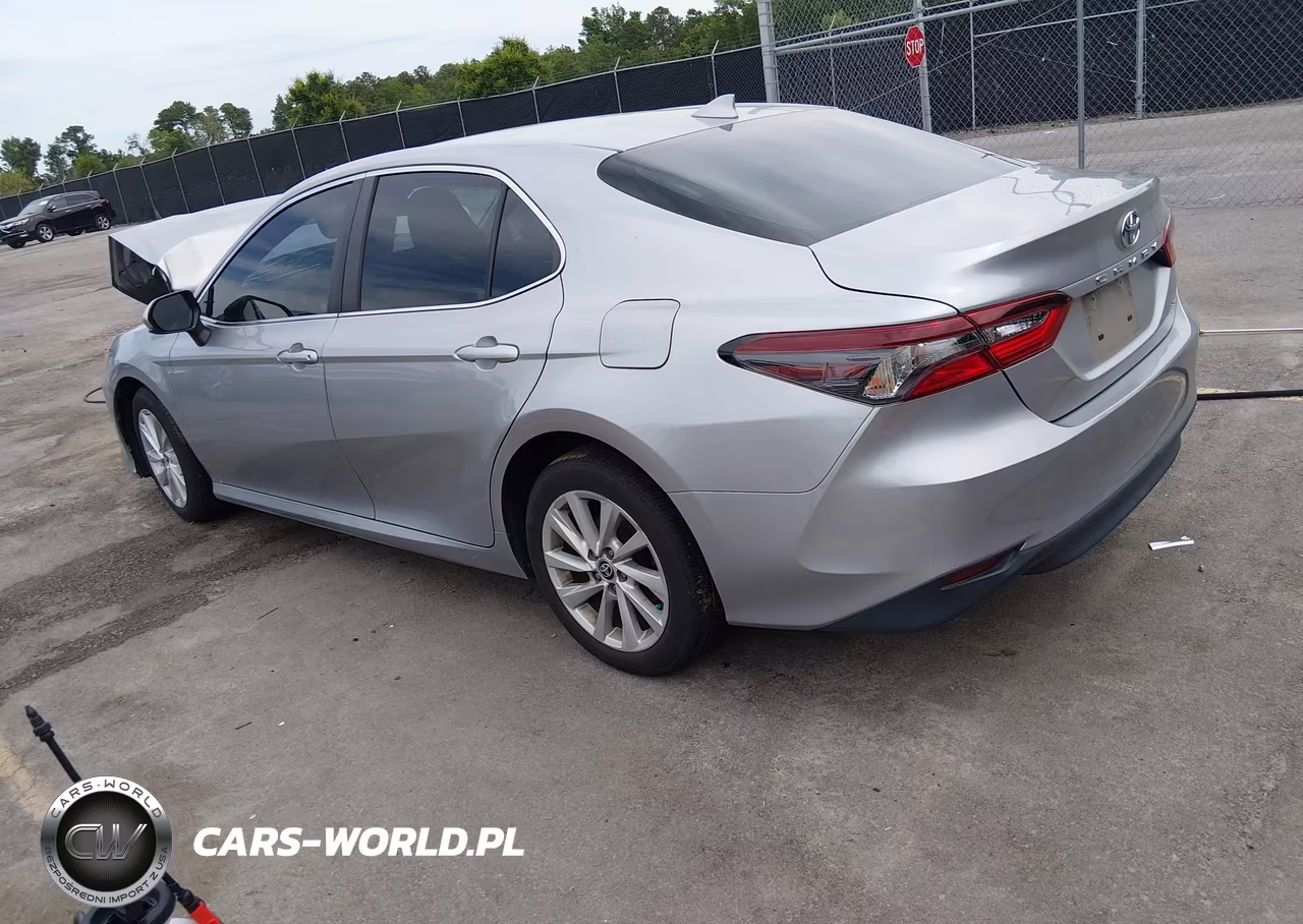 2021 Toyota Camry Le VIN:4T1C11AK9MU552056 - 3
