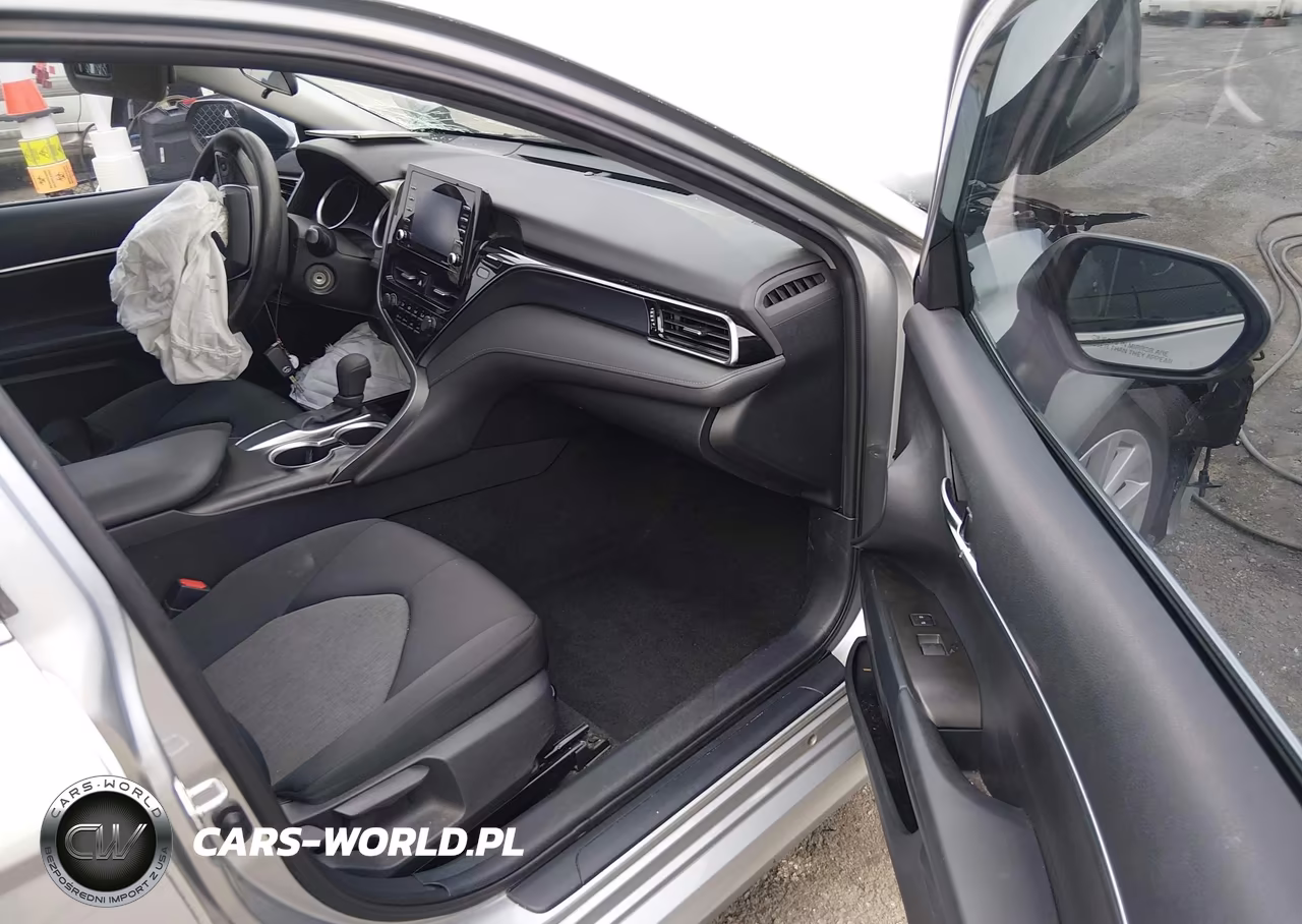 2021 Toyota Camry Le VIN:4T1C11AK9MU552056 - 5