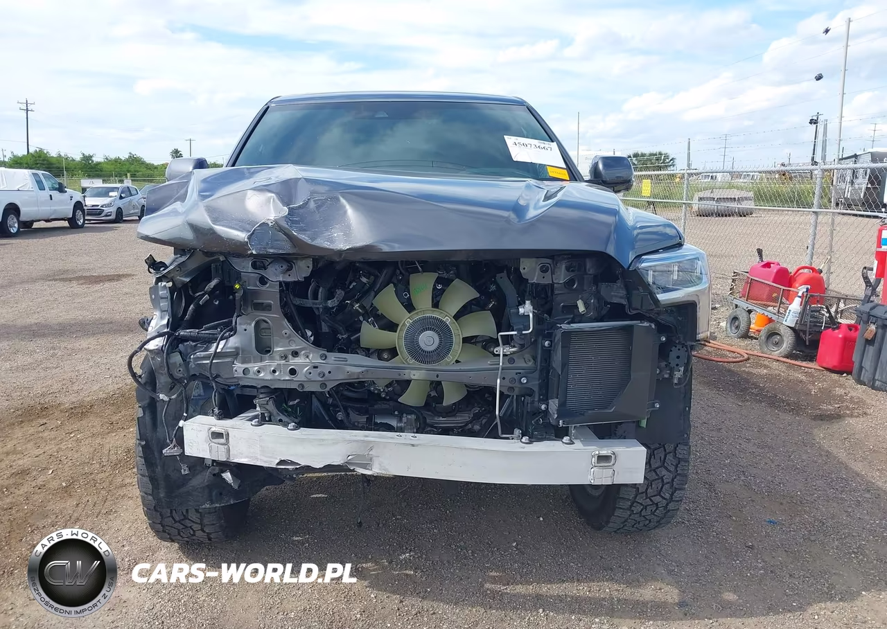 2025 Toyota Tundra Platinum VIN:5TFNA5DB5SX304799 - 13