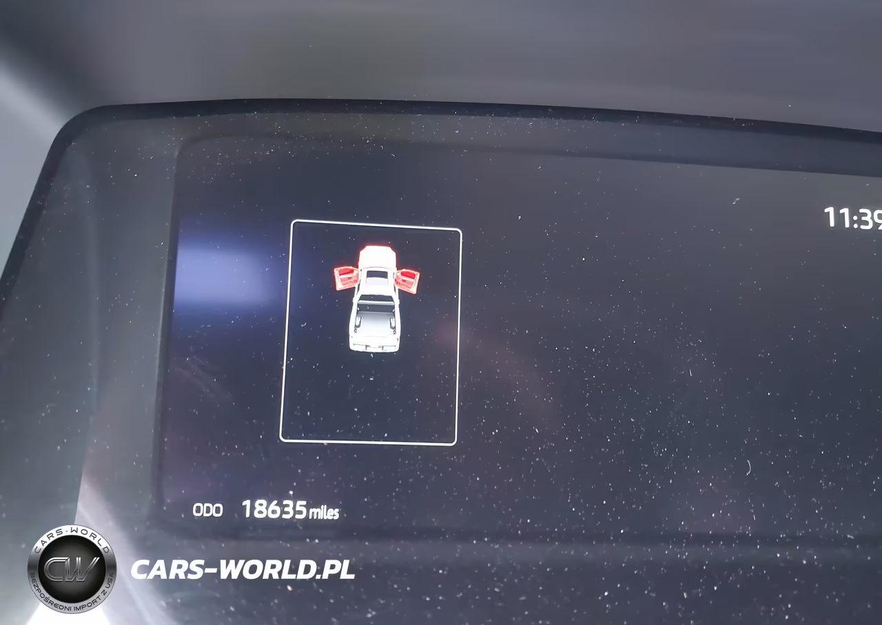 2025 Toyota Tundra Platinum VIN:5TFNA5DB5SX304799 - 16