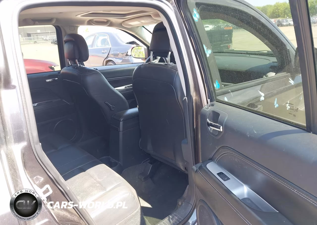 2016 Jeep Compass High Altitude Edition VIN:1C4NJDEB1GD672320 - 8