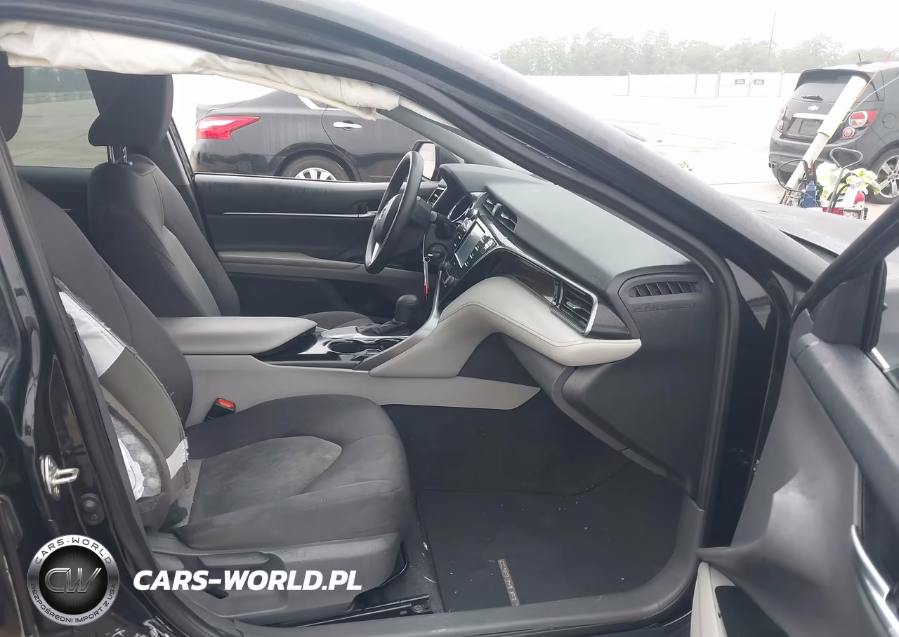 2020 Toyota Camry Le VIN:4T1C11AK1LU397436 - 5