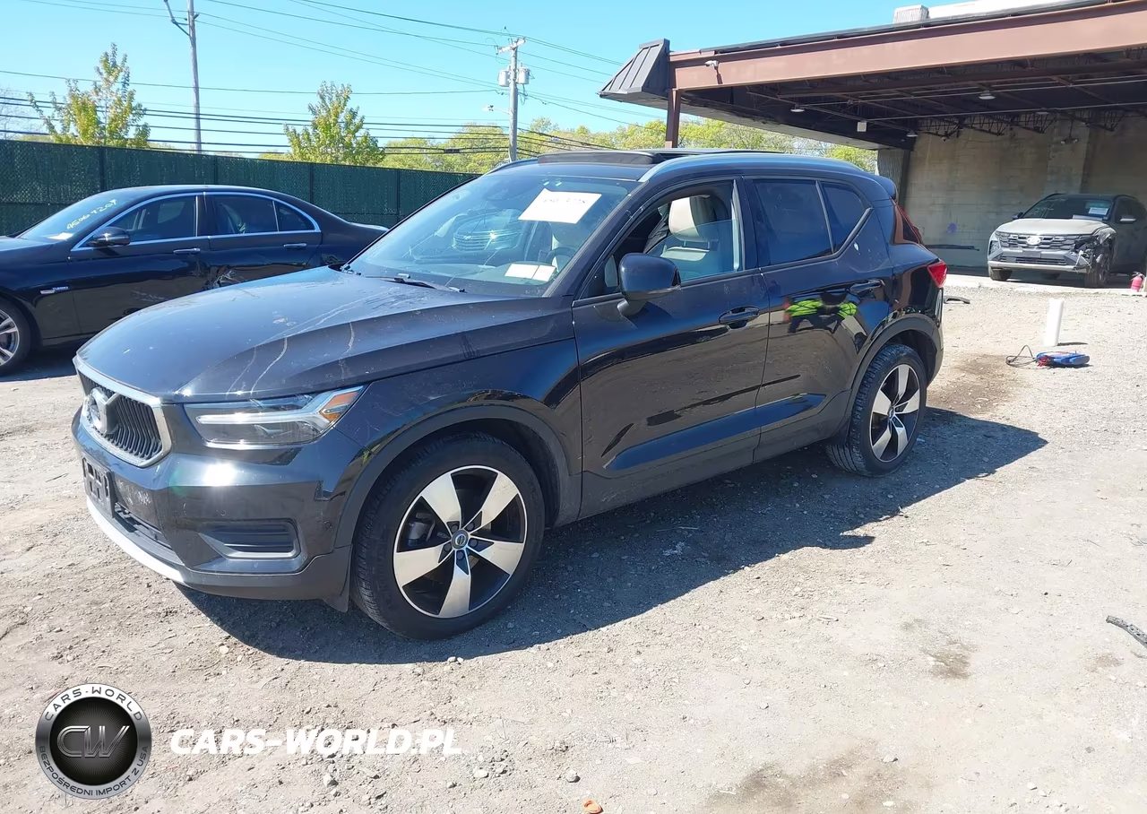 2019 Volvo Xc40 T5 Momentum-T5 R-Design VIN:YV4162XZ2K2014893 - 2