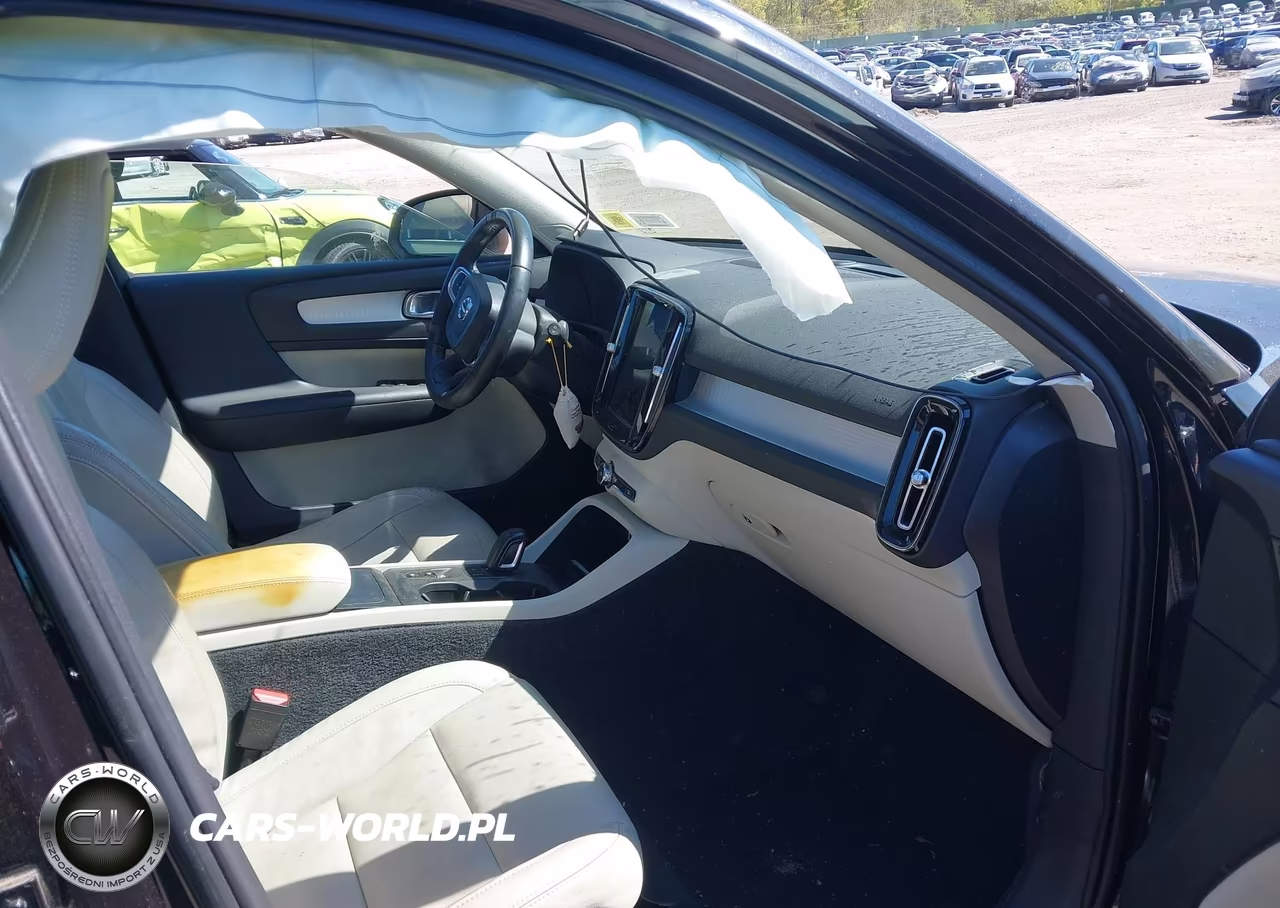 2019 Volvo Xc40 T5 Momentum-T5 R-Design VIN:YV4162XZ2K2014893 - 5