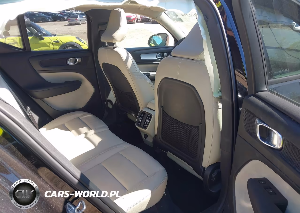 2019 Volvo Xc40 T5 Momentum-T5 R-Design VIN:YV4162XZ2K2014893 - 8