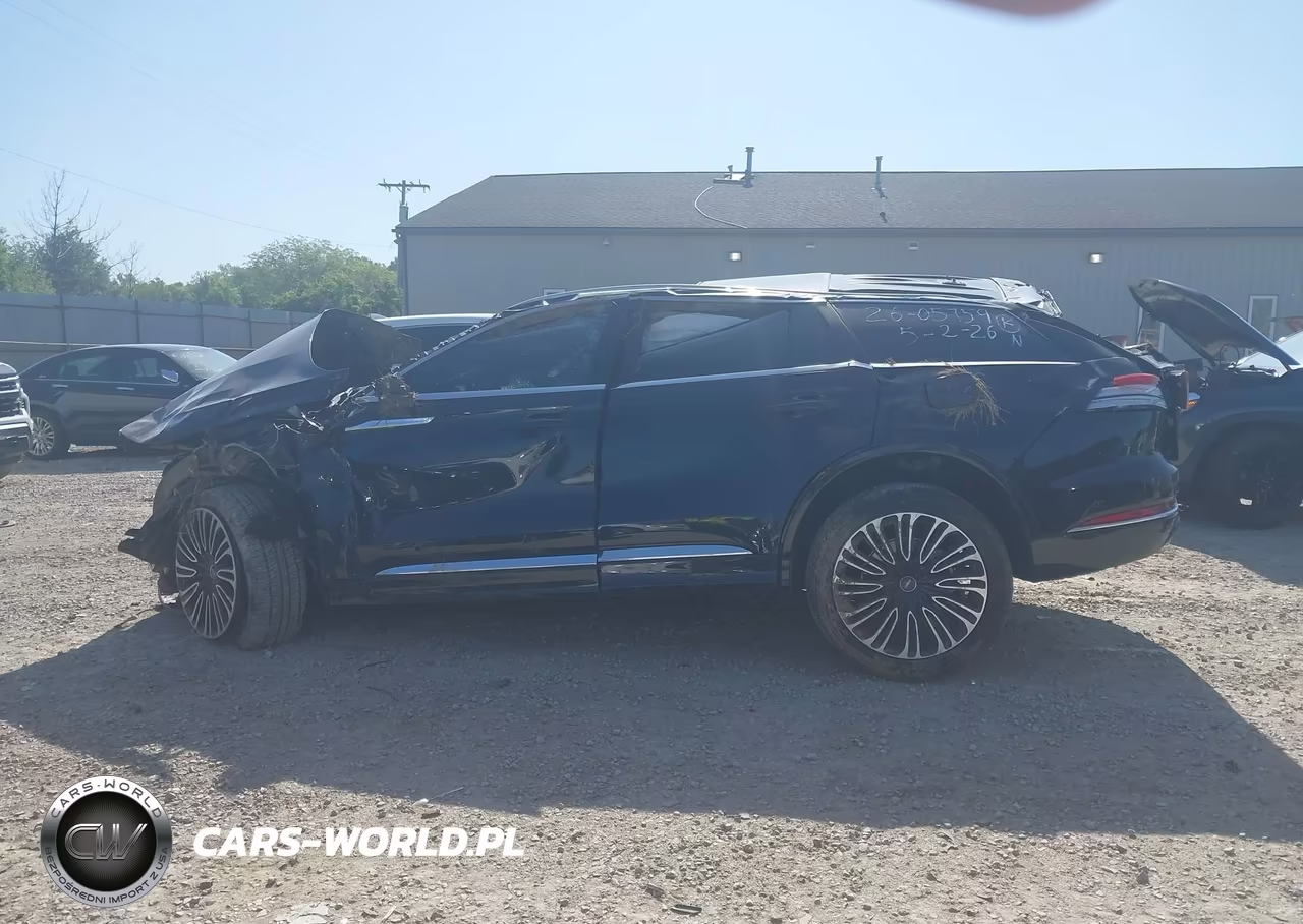 2023 Lincoln Aviator Black Label VIN:5LM5J9XC8PGL00211 - 14