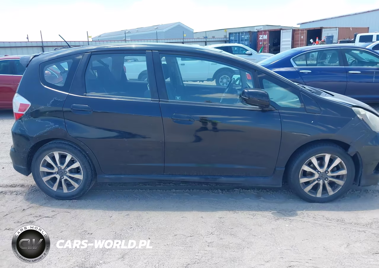 2012 Honda Fit Sport VIN:JHMGE8G55CC038373 - 13