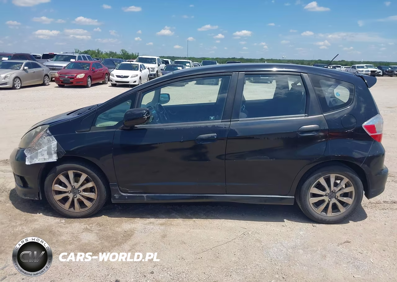 2012 Honda Fit Sport VIN:JHMGE8G55CC038373 - 14