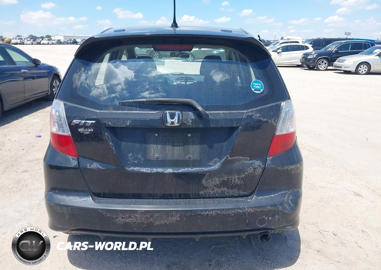 2012 Honda Fit Sport VIN:JHMGE8G55CC038373 - 16