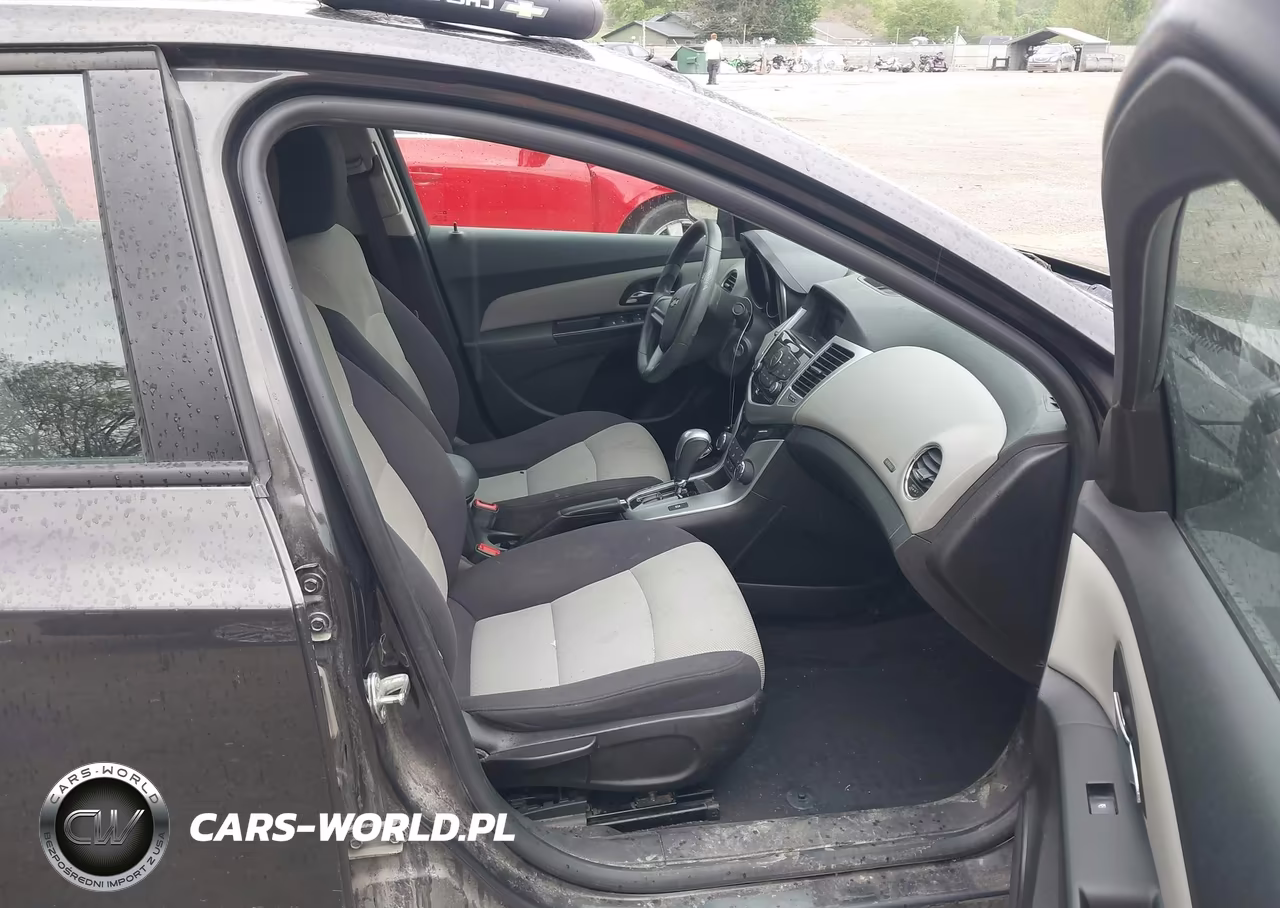 2014 Chevrolet Cruze Ls Auto VIN:1G1PA5SH5E7185195 - 5