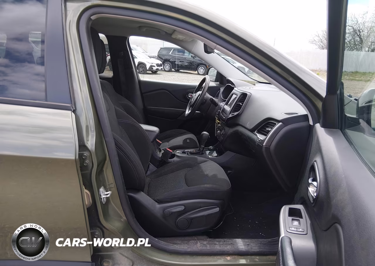 2021 Jeep Cherokee Latitude 4X4 VIN:1C4PJMCB7MD242749 - 5