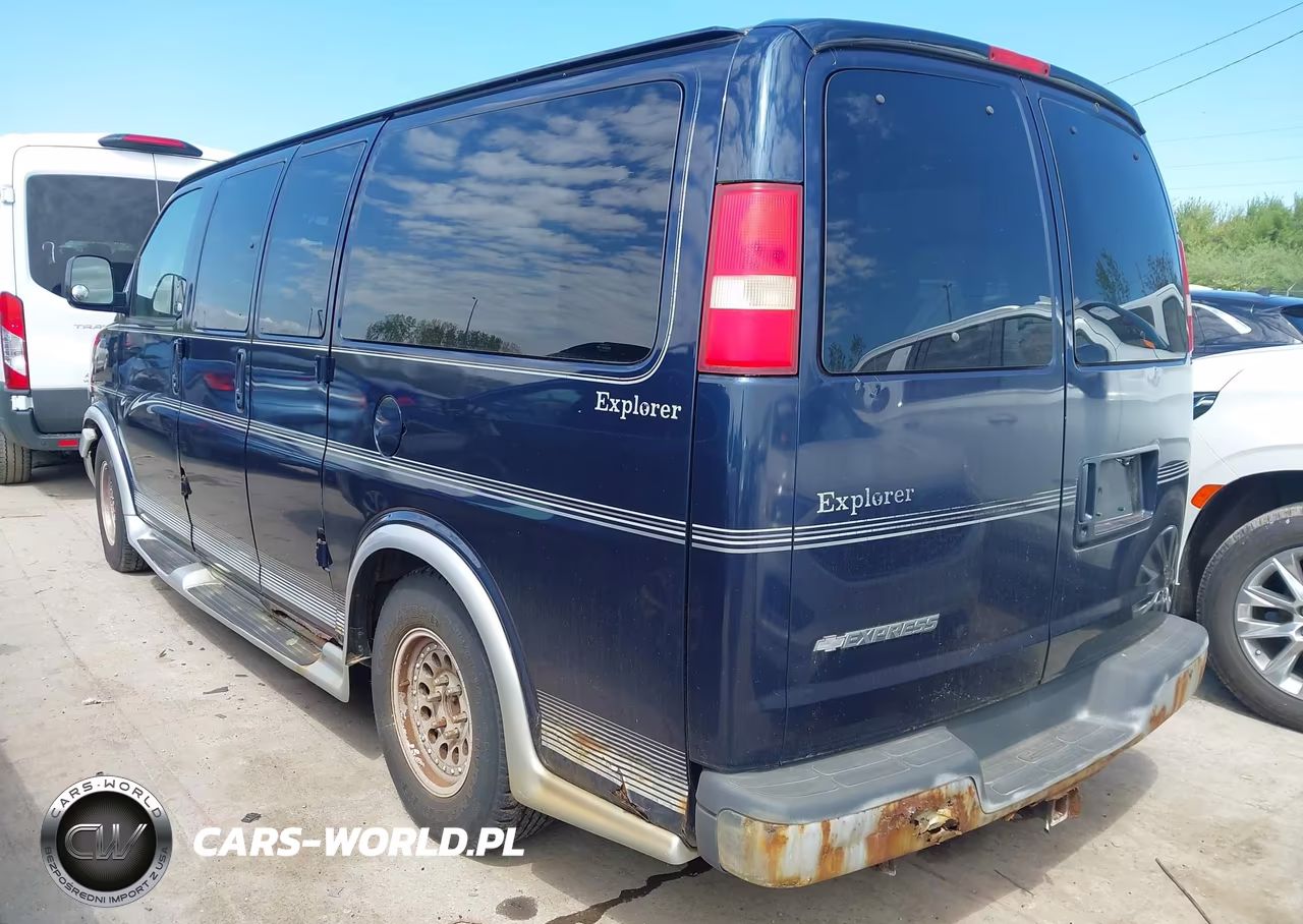 2007 Chevrolet Express Upfitter VIN:1GBFG15TX71229261 - 3