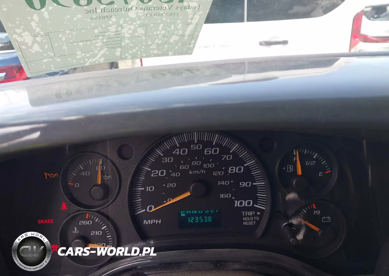 2007 Chevrolet Express Upfitter VIN:1GBFG15TX71229261 - 7