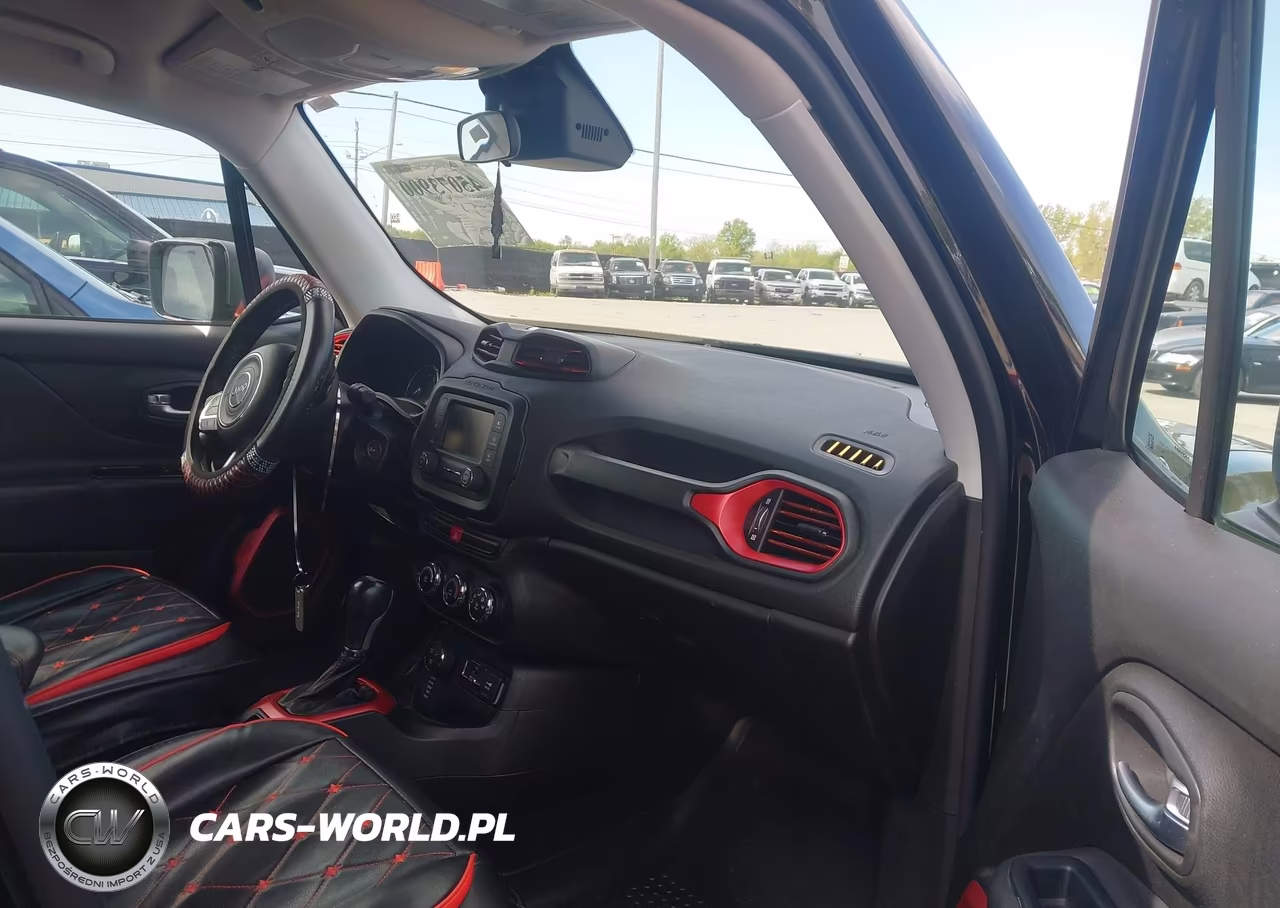 2015 Jeep Renegade Trailhawk VIN:ZACCJBCT0FPB65817 - 5